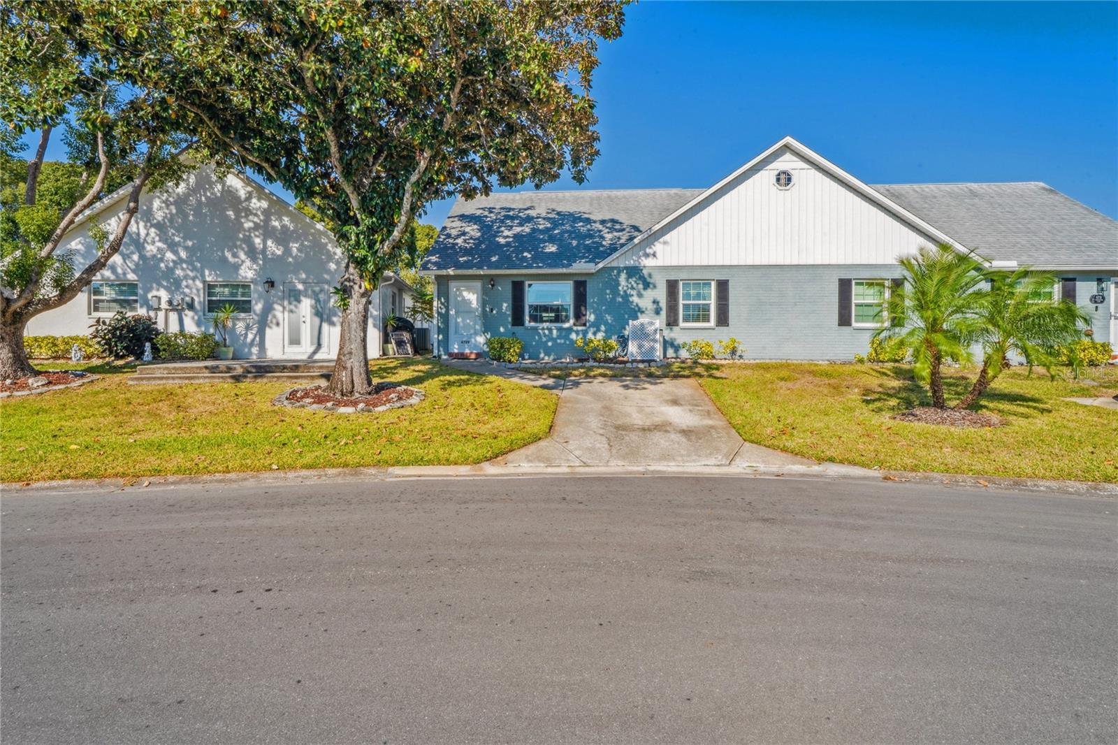 6709 Timbercove Ln #6709 photo 1