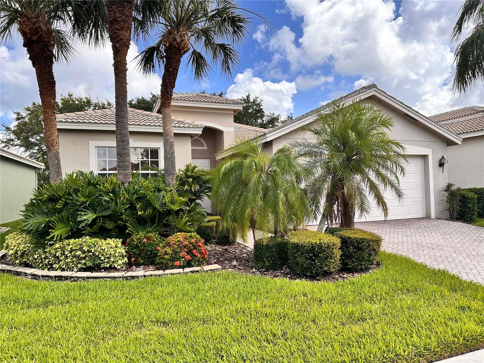 4950 Sandy Brook Cir photo 1