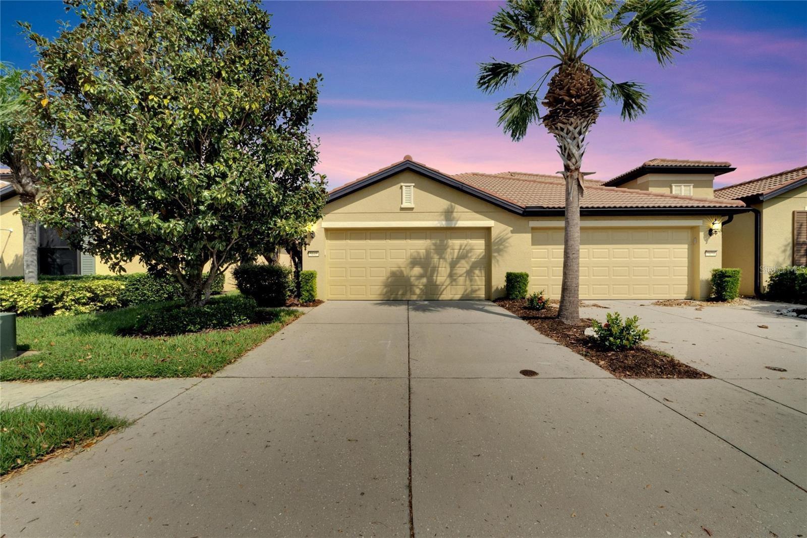 5648 Sunset Falls Dr photo 1