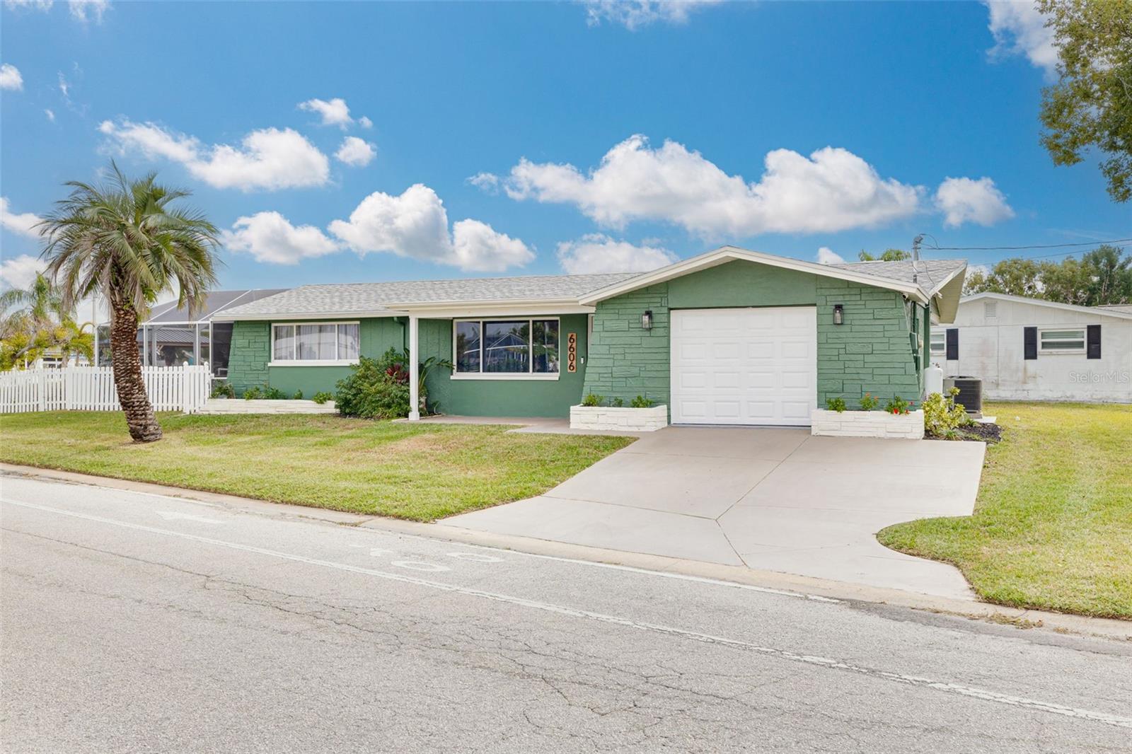 6606 Beach Blvd photo 1