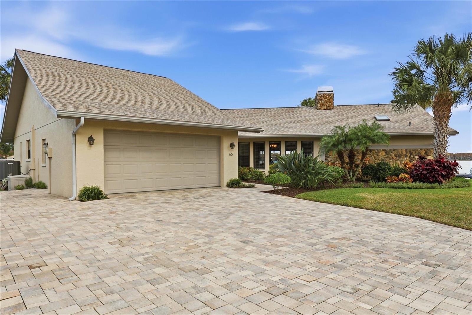 66 N Canal Dr photo 1