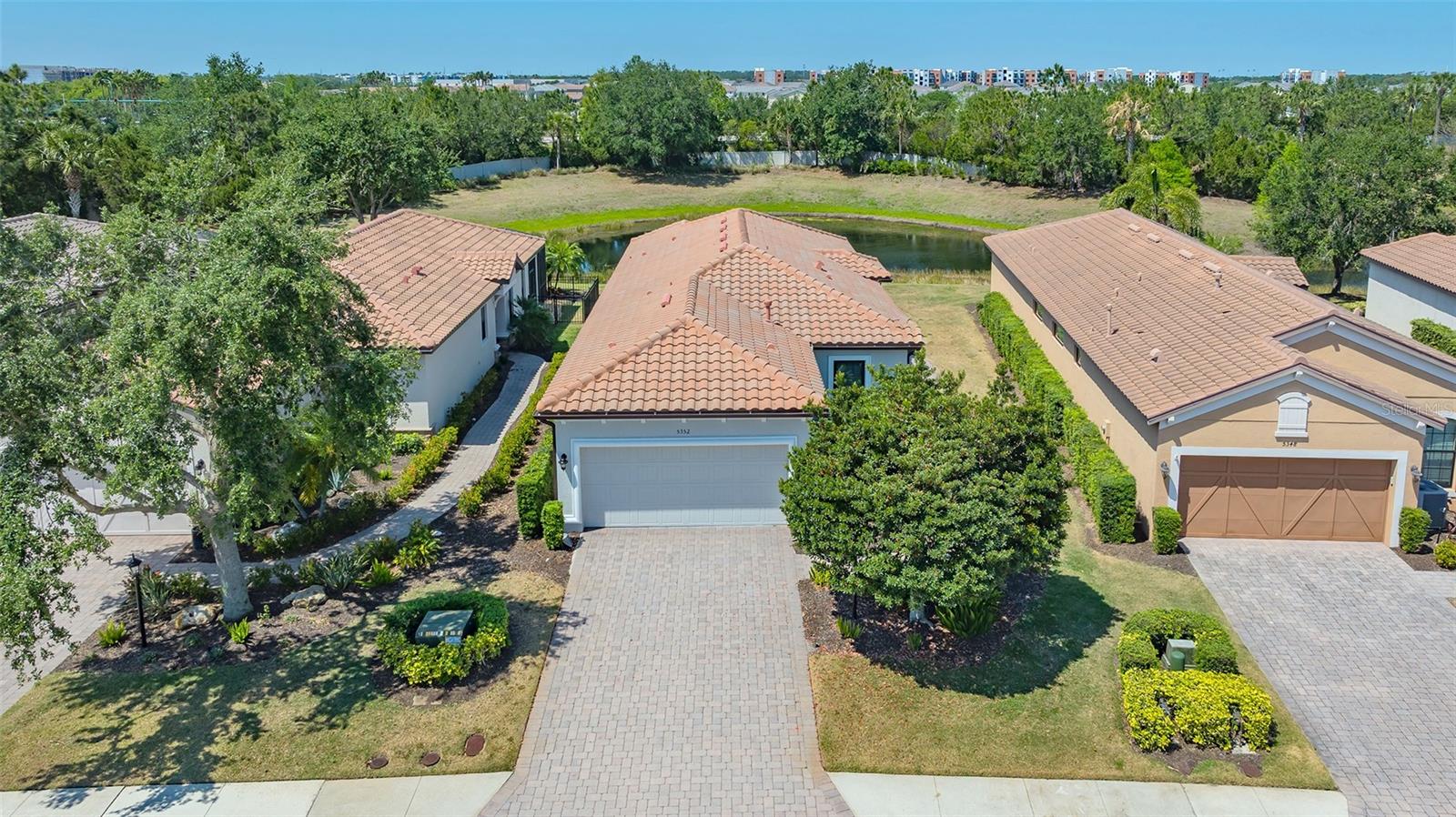 5352 Vaccaro CT photo 1
