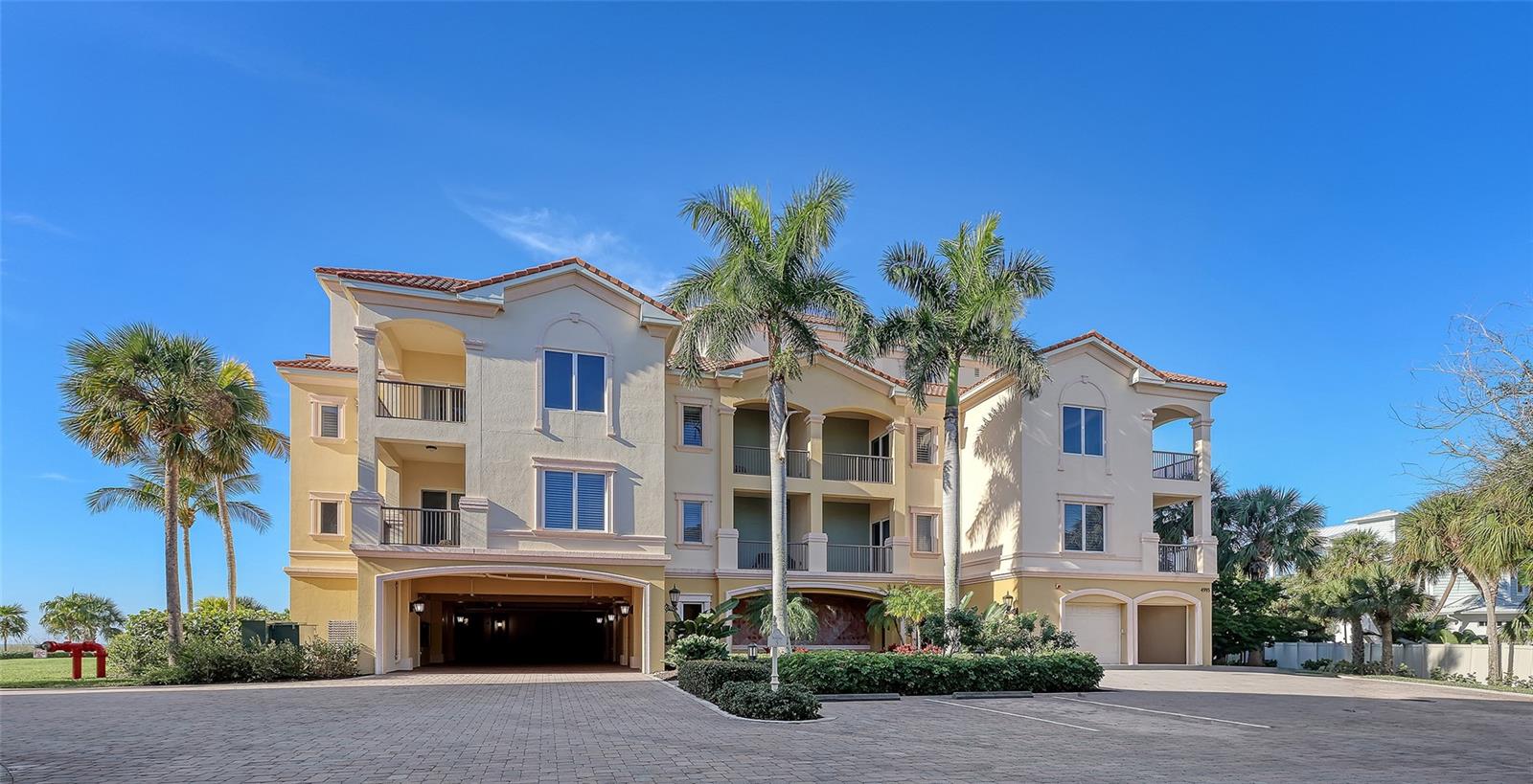 4995 Gulf Of Mexico Dr #500 photo 1