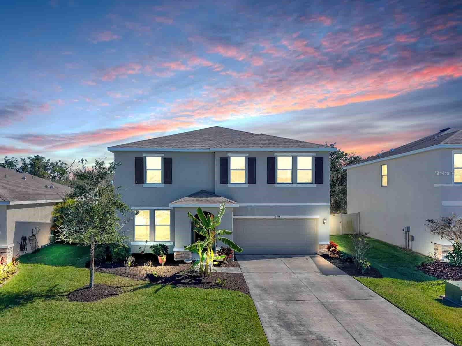 16454 Woodside Gln photo 1