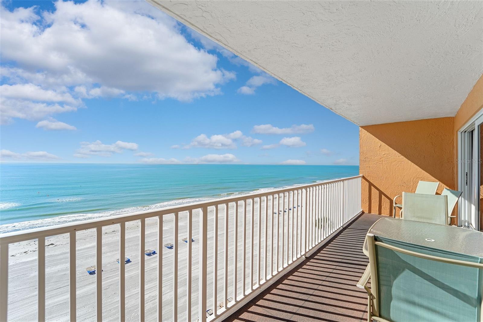 17140 Gulf Blvd #611 photo 1