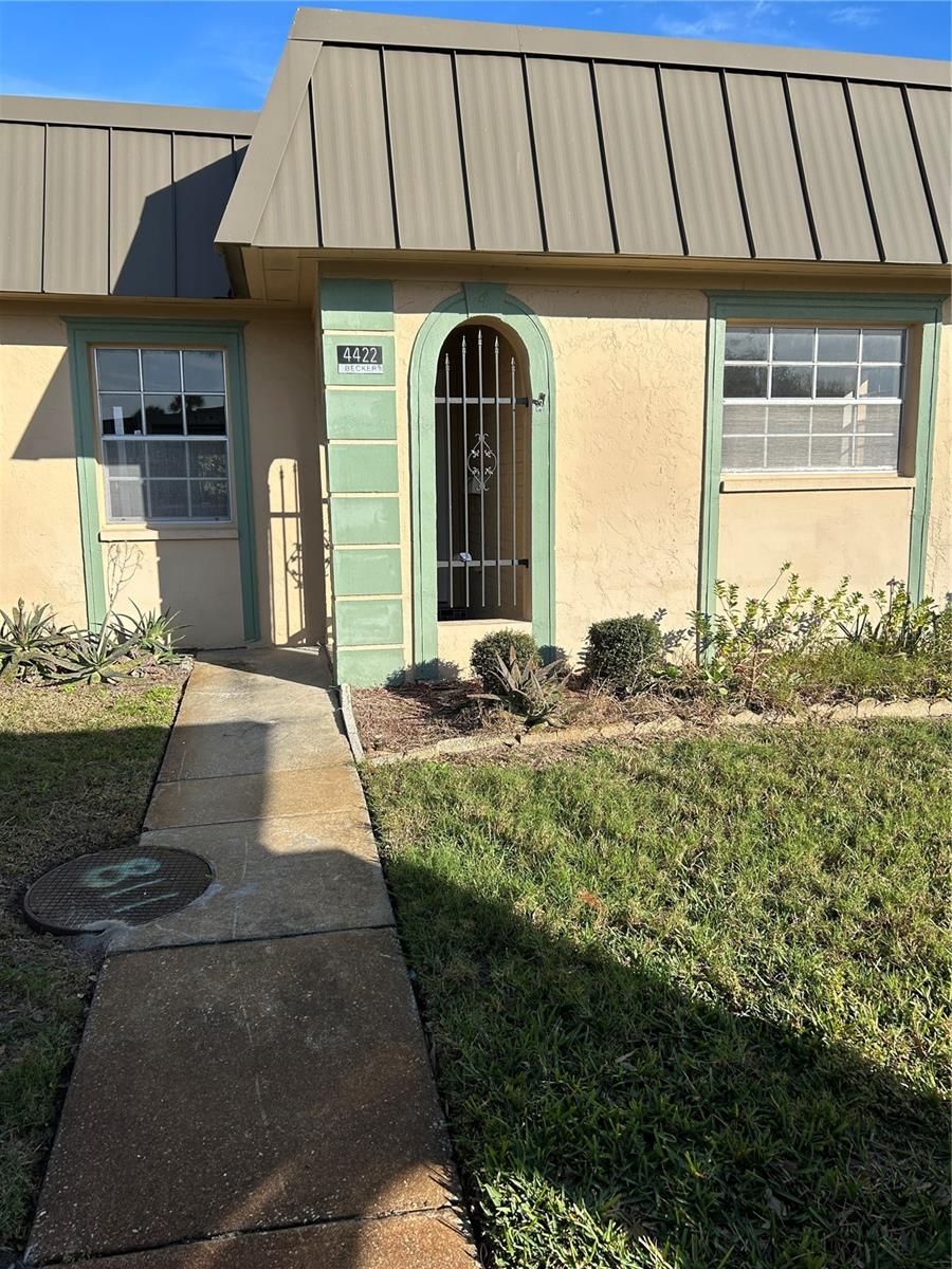 4422 Sunstate Dr photo 1