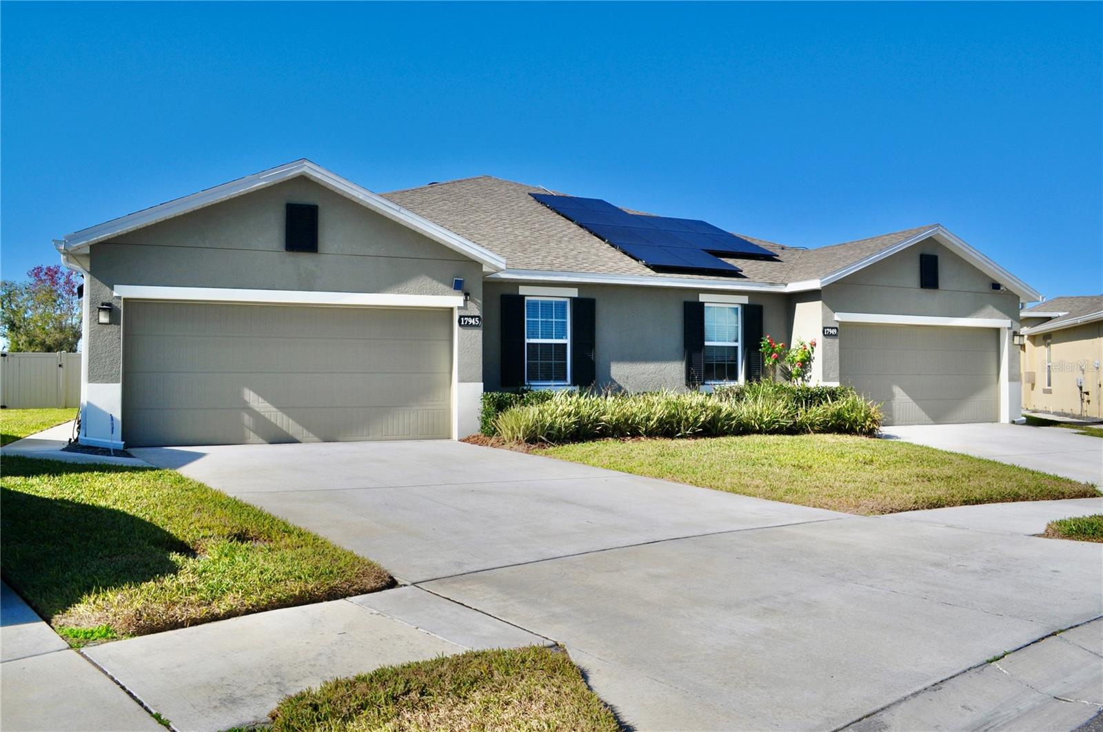 17945 Turning Leaf Cir photo 1