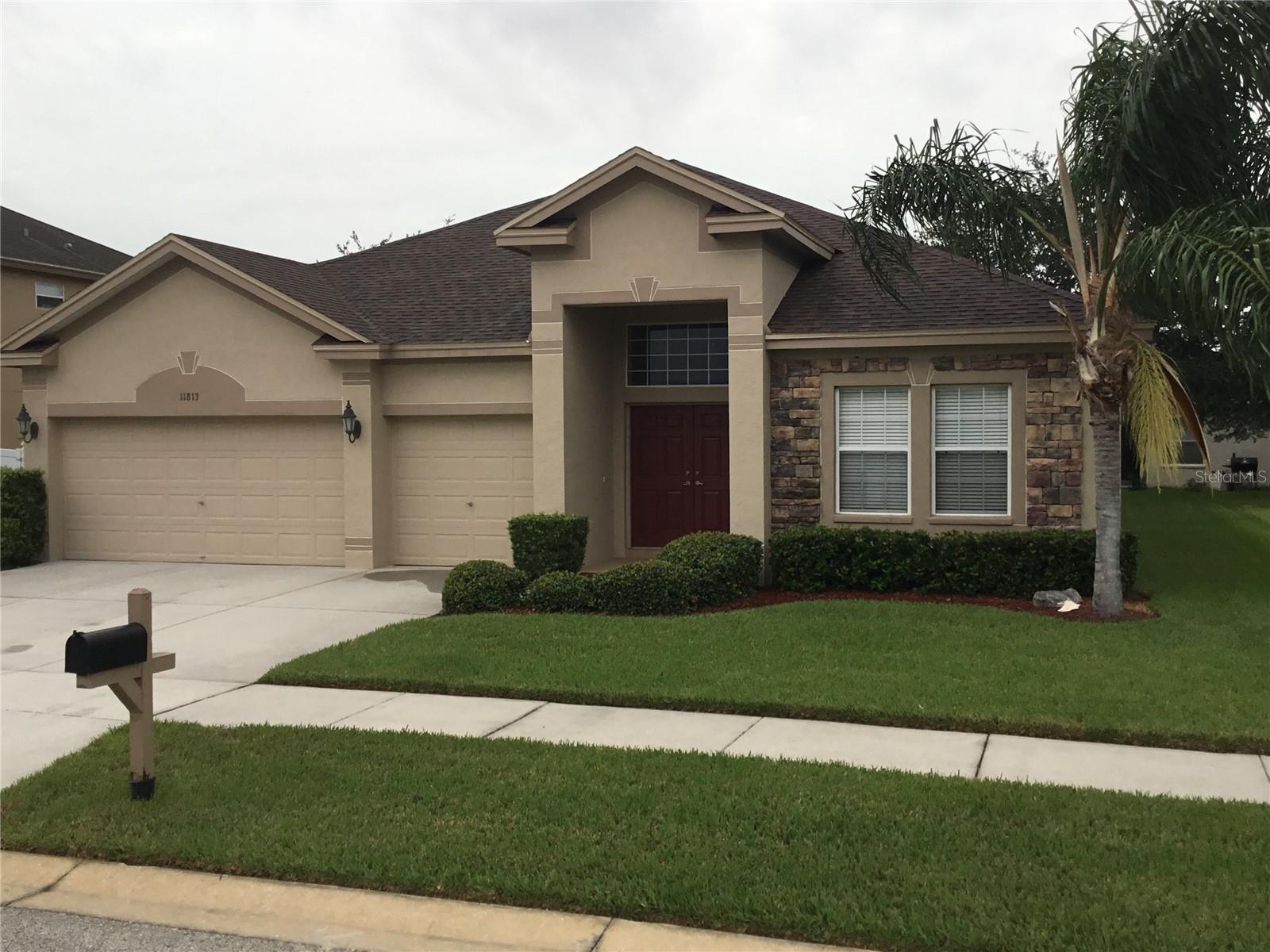 11813 Stonewood Gate Dr photo 1