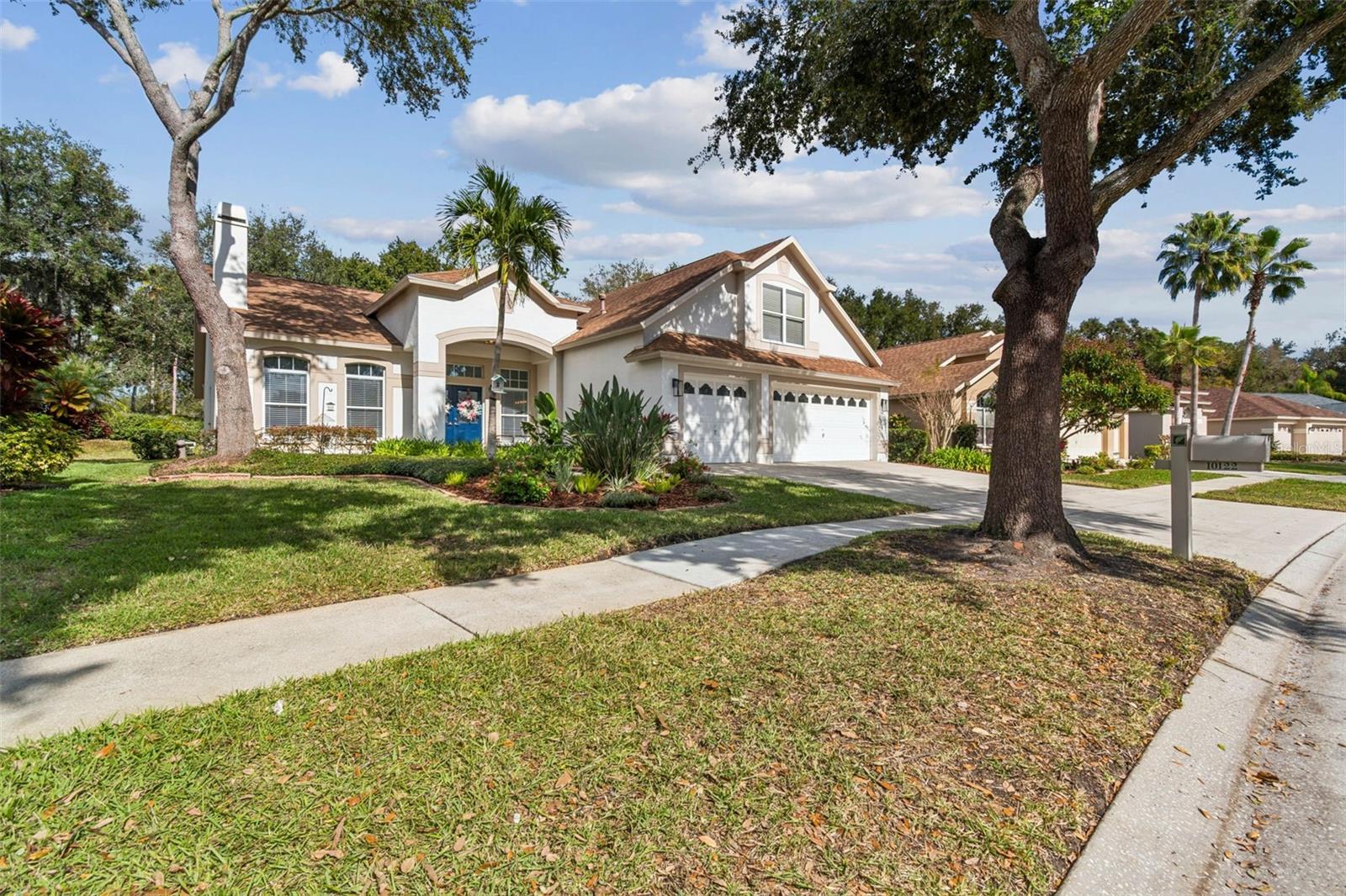 10122 Whisper Pointe Dr photo 1