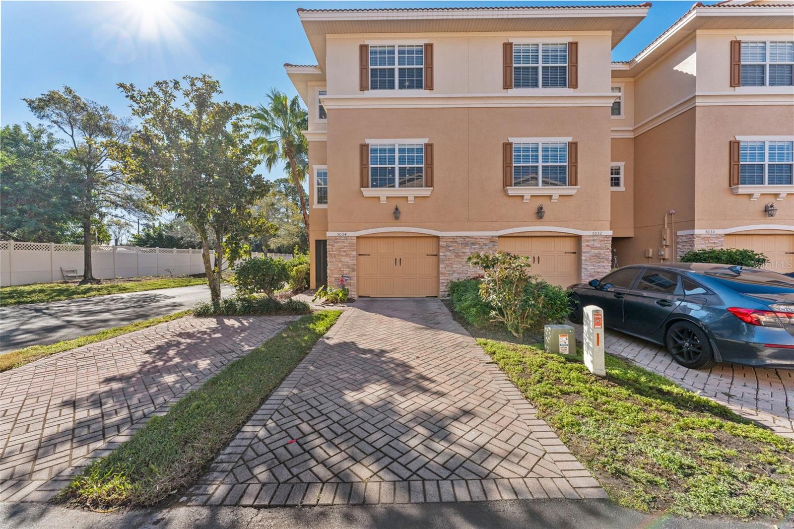 5034 Blue Runner CT photo 1