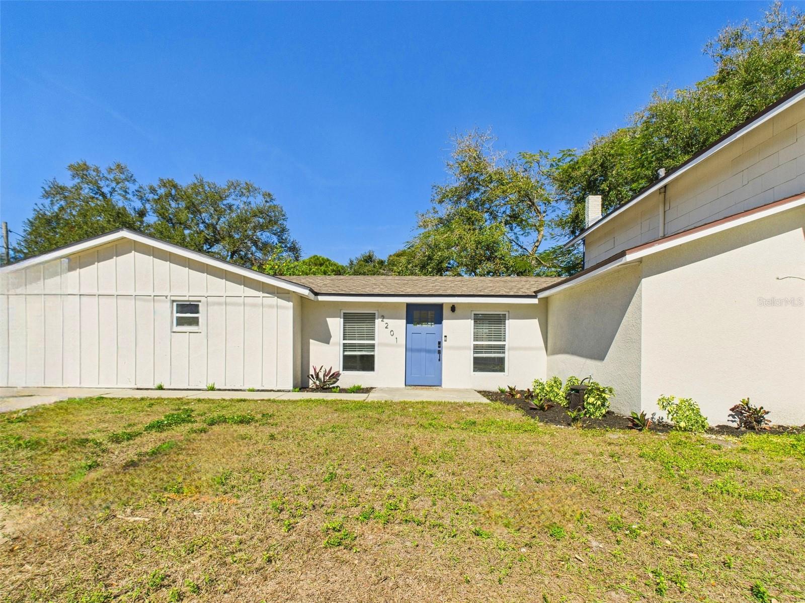 2201 50th Ave N photo 1