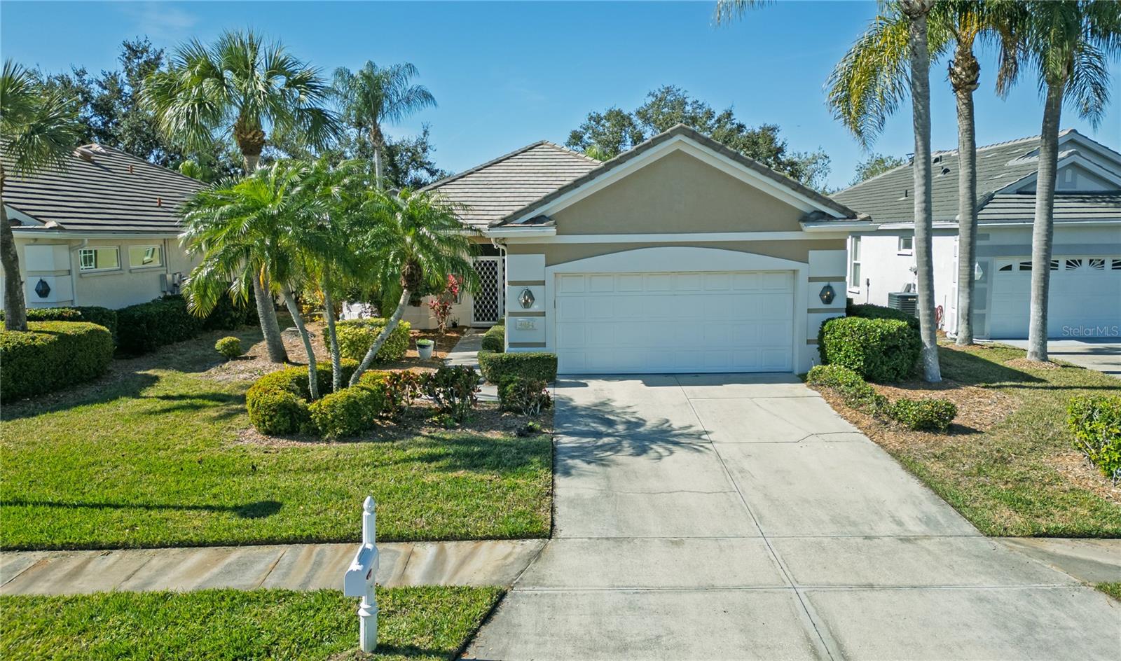 4054 Caddie Dr E photo 1