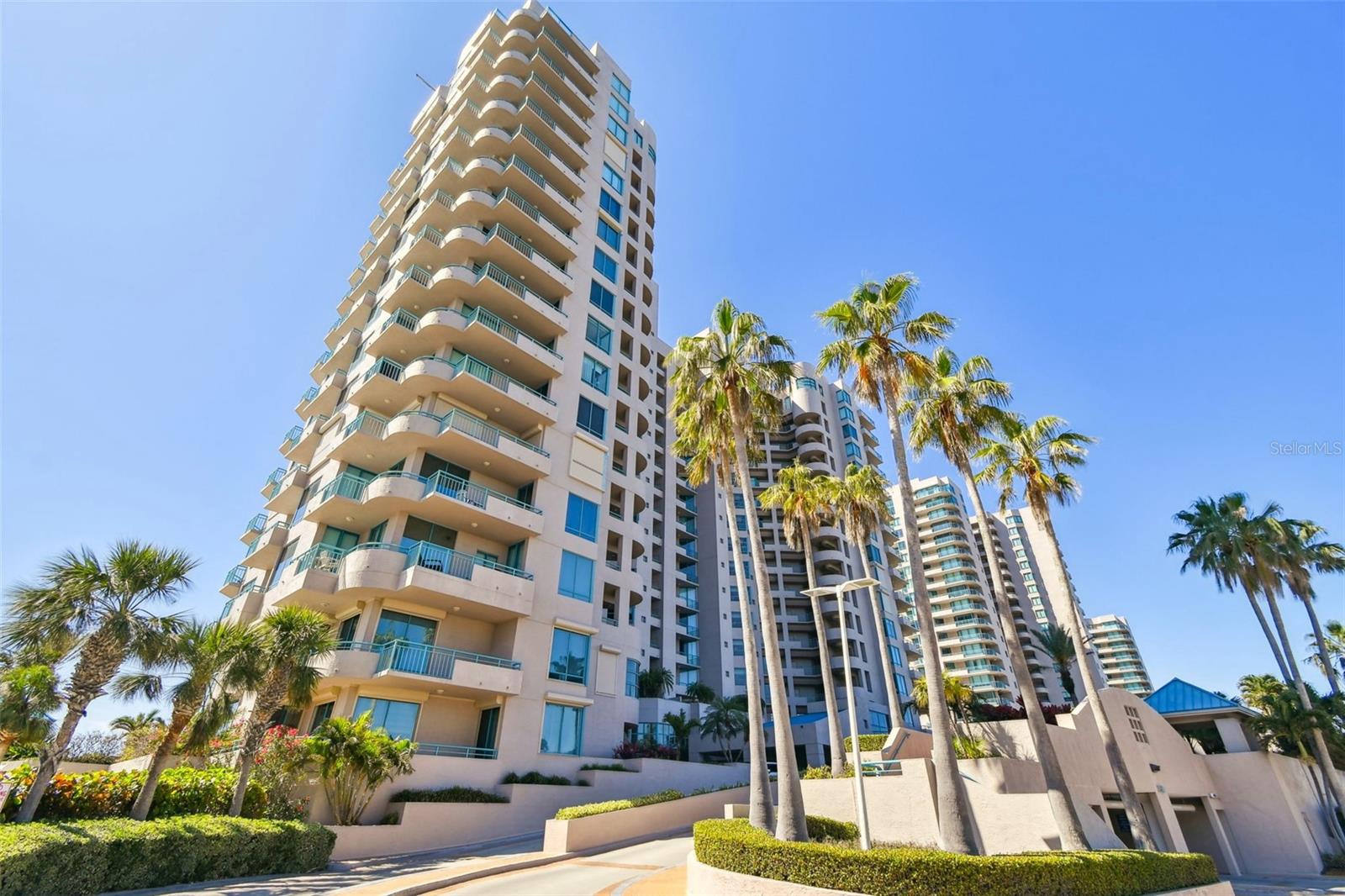 1560 Gulf Blvd #306 photo 1