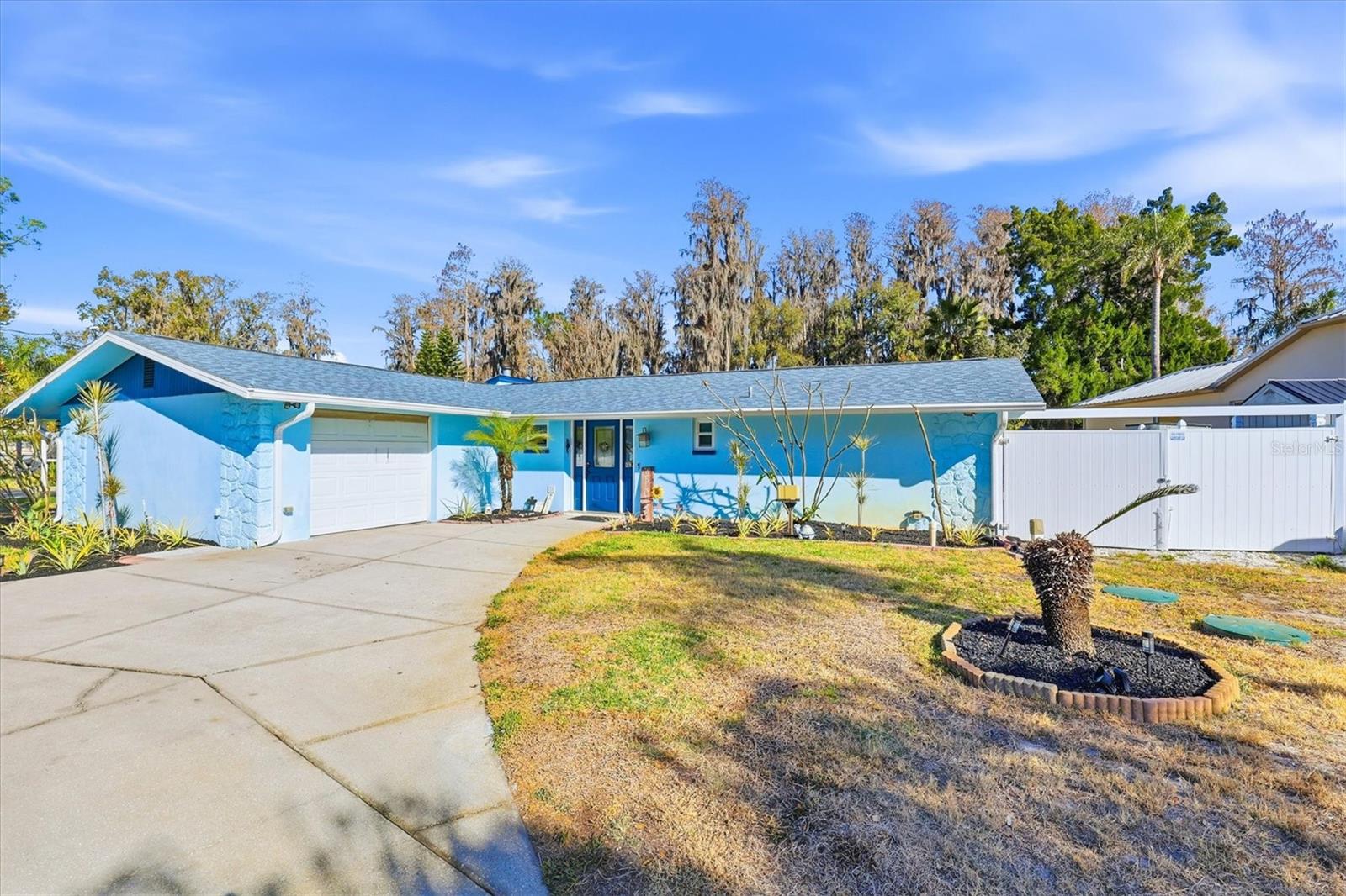 12131 Lacey Dr photo 1
