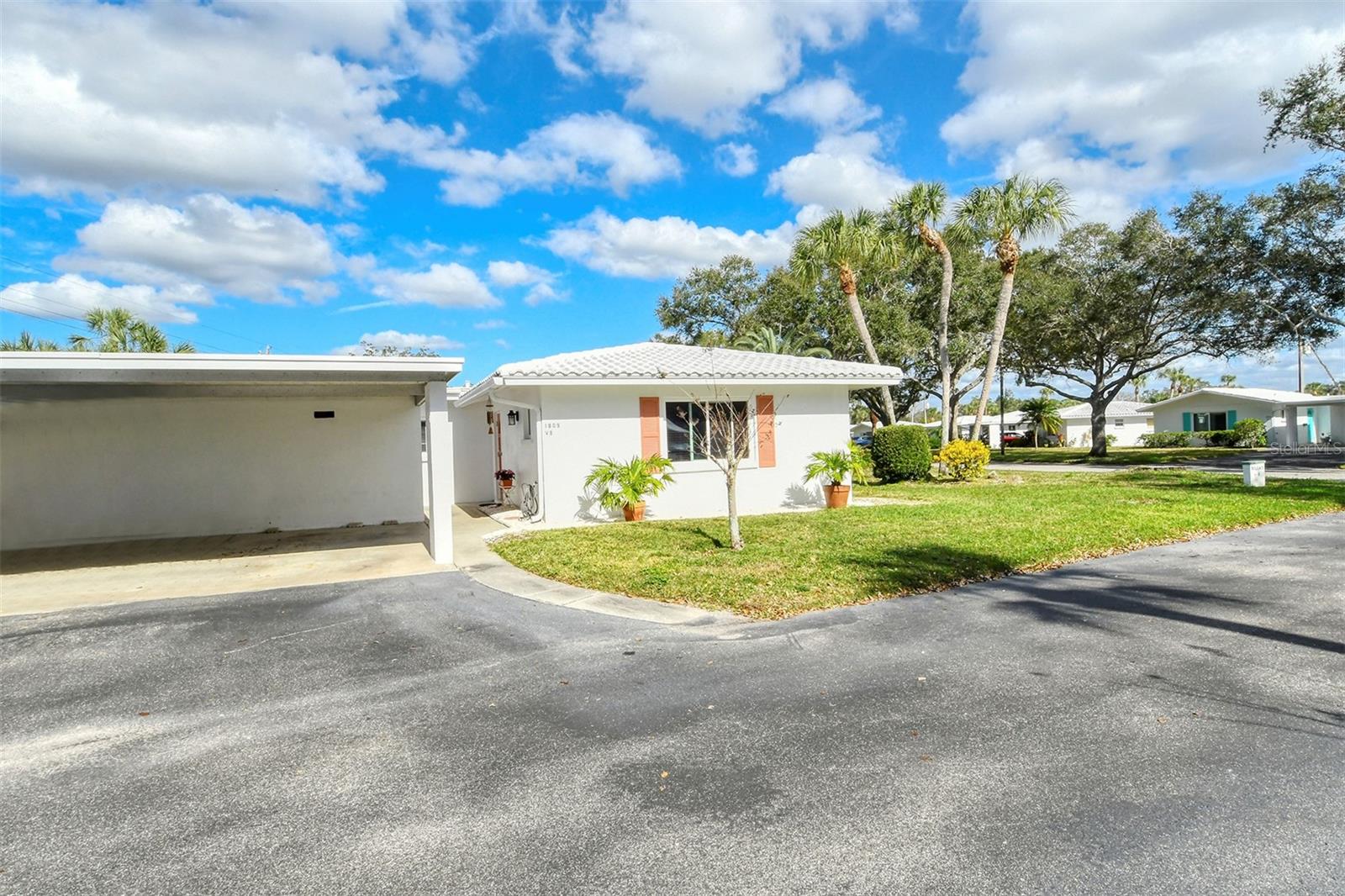 1809 Vera Pl #8 photo 1