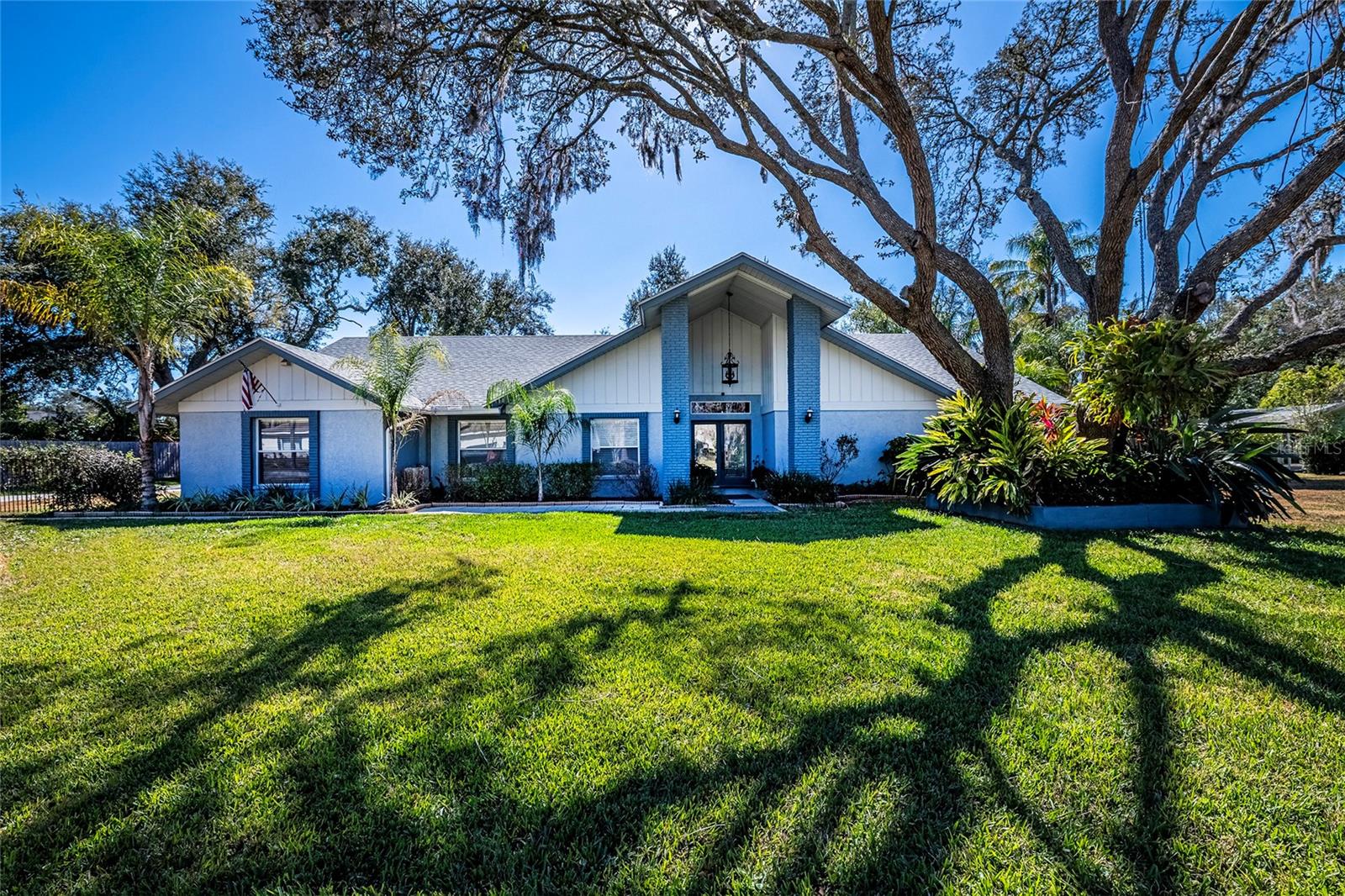 15912 Armistead Ln photo 1