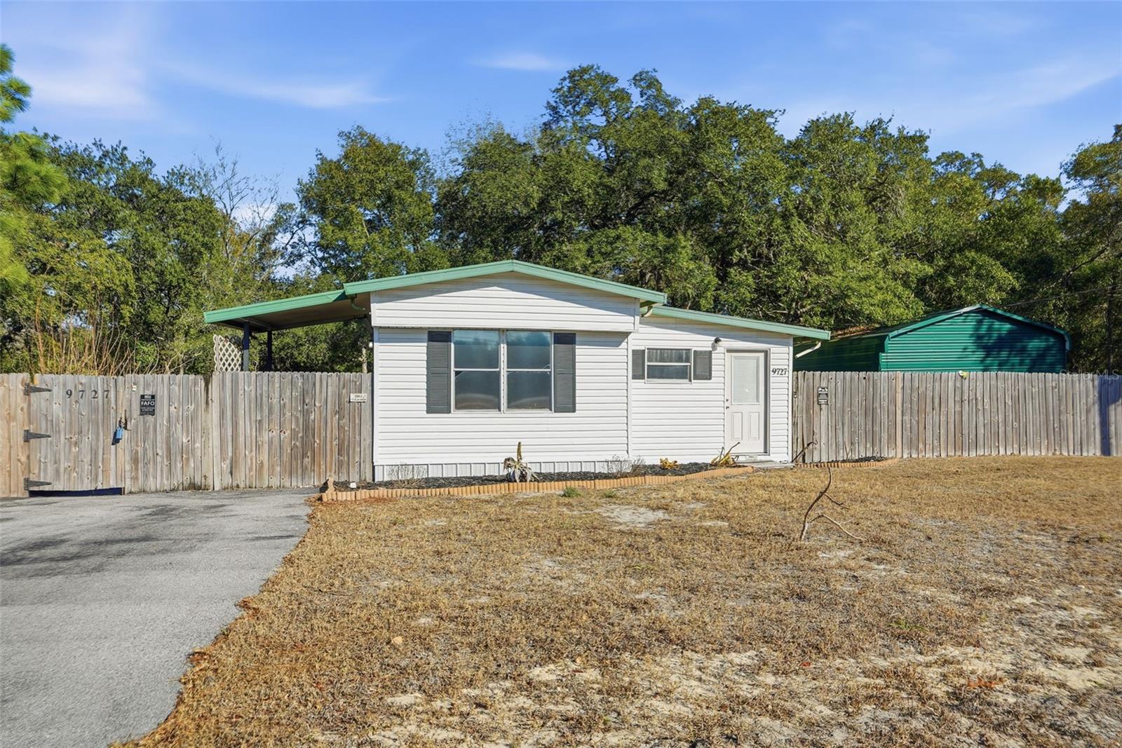 9727 Lake Dr photo 1