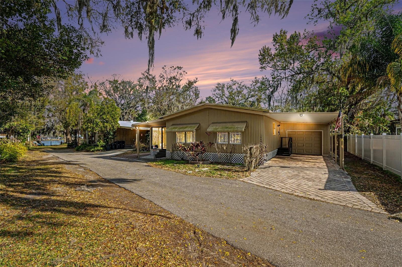 14446 Shangrila Ln photo 1
