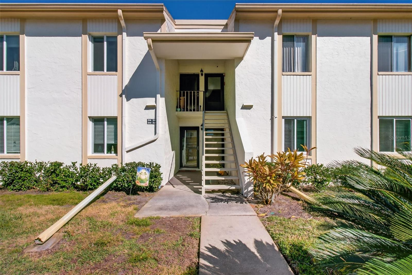 208 Cypress CT photo 1