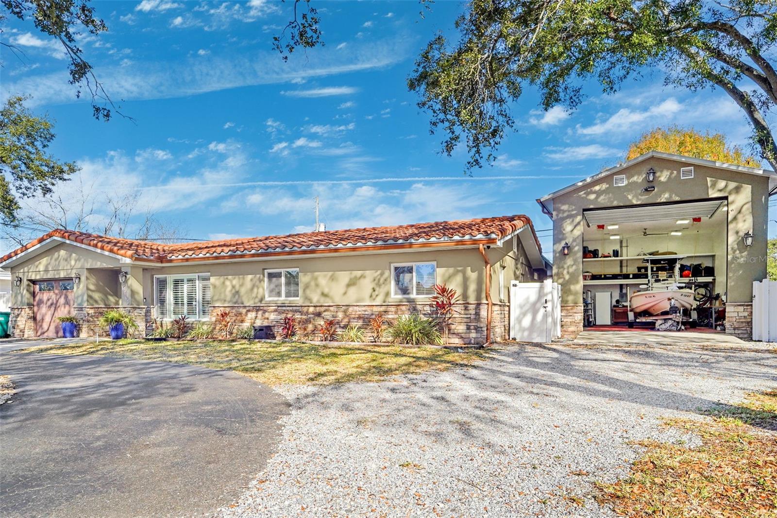 3595 Floral Dr photo 1