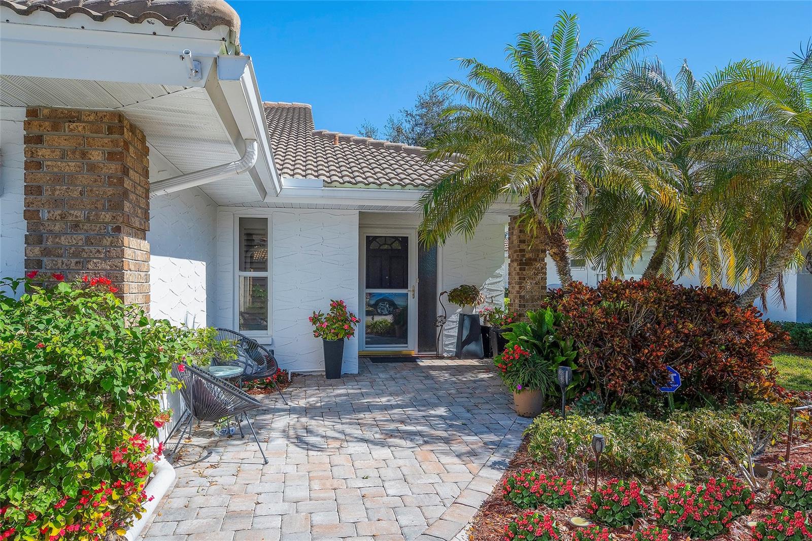 5803 Garden Lakes Dr photo 1