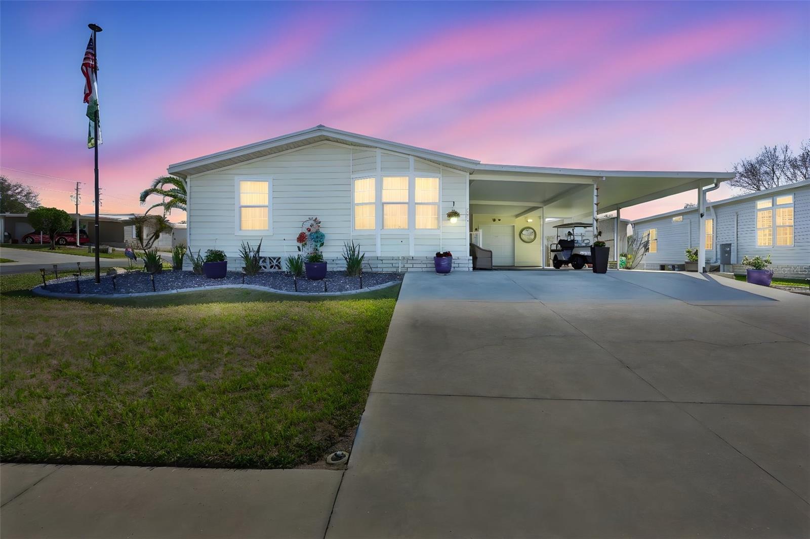 37041 Neukom Ave photo 1