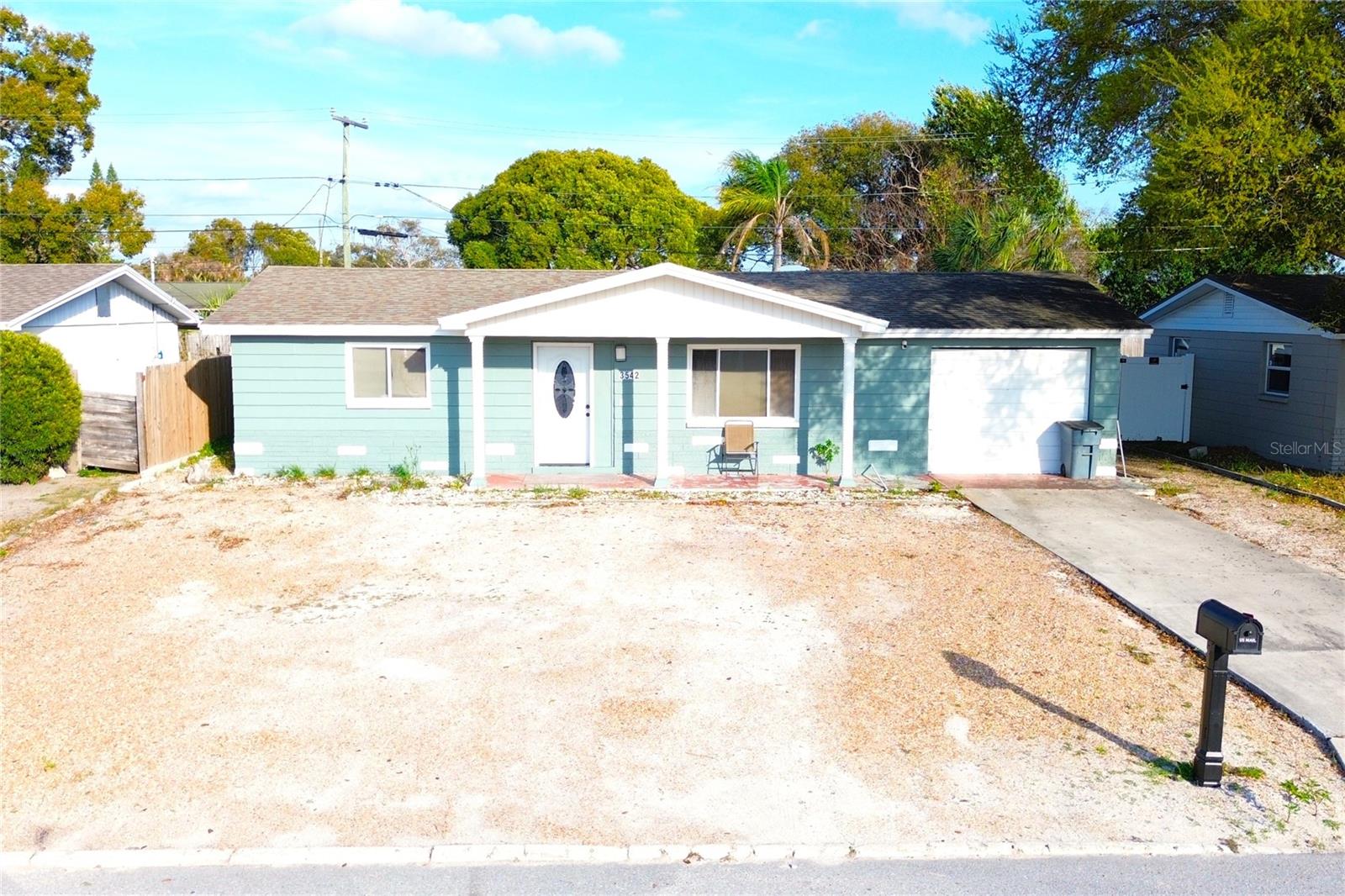 3542 Connon Dr photo 1