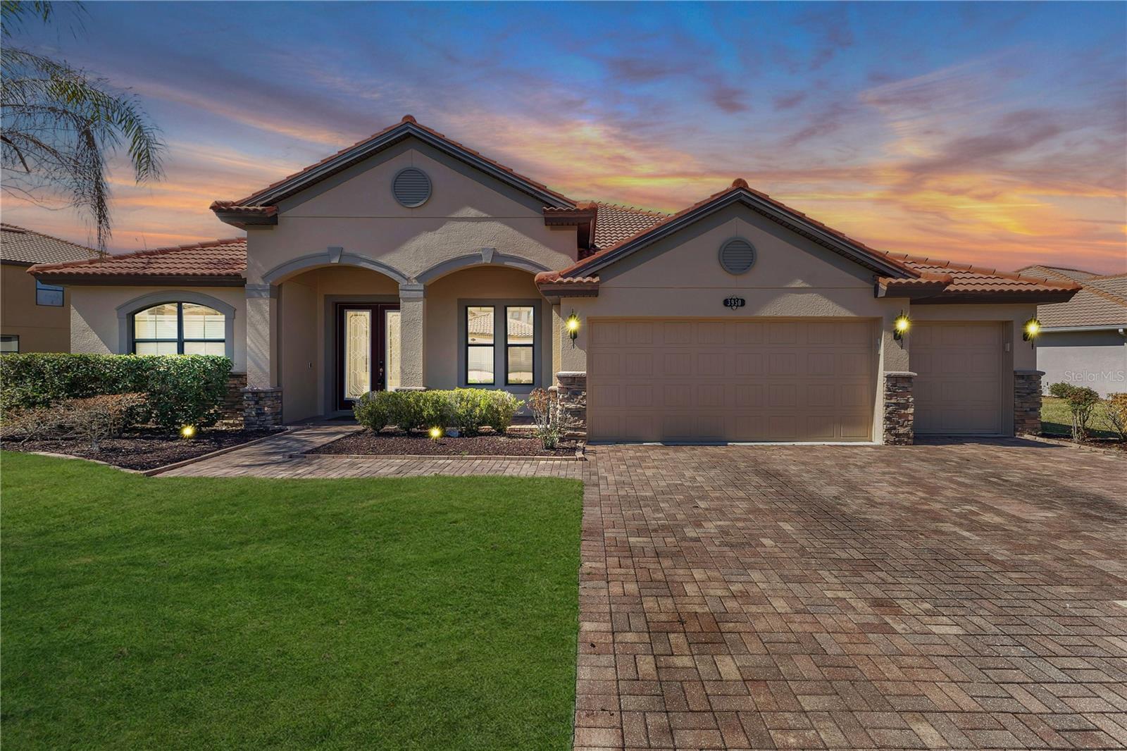 3950 Sunset Lake Dr photo 1