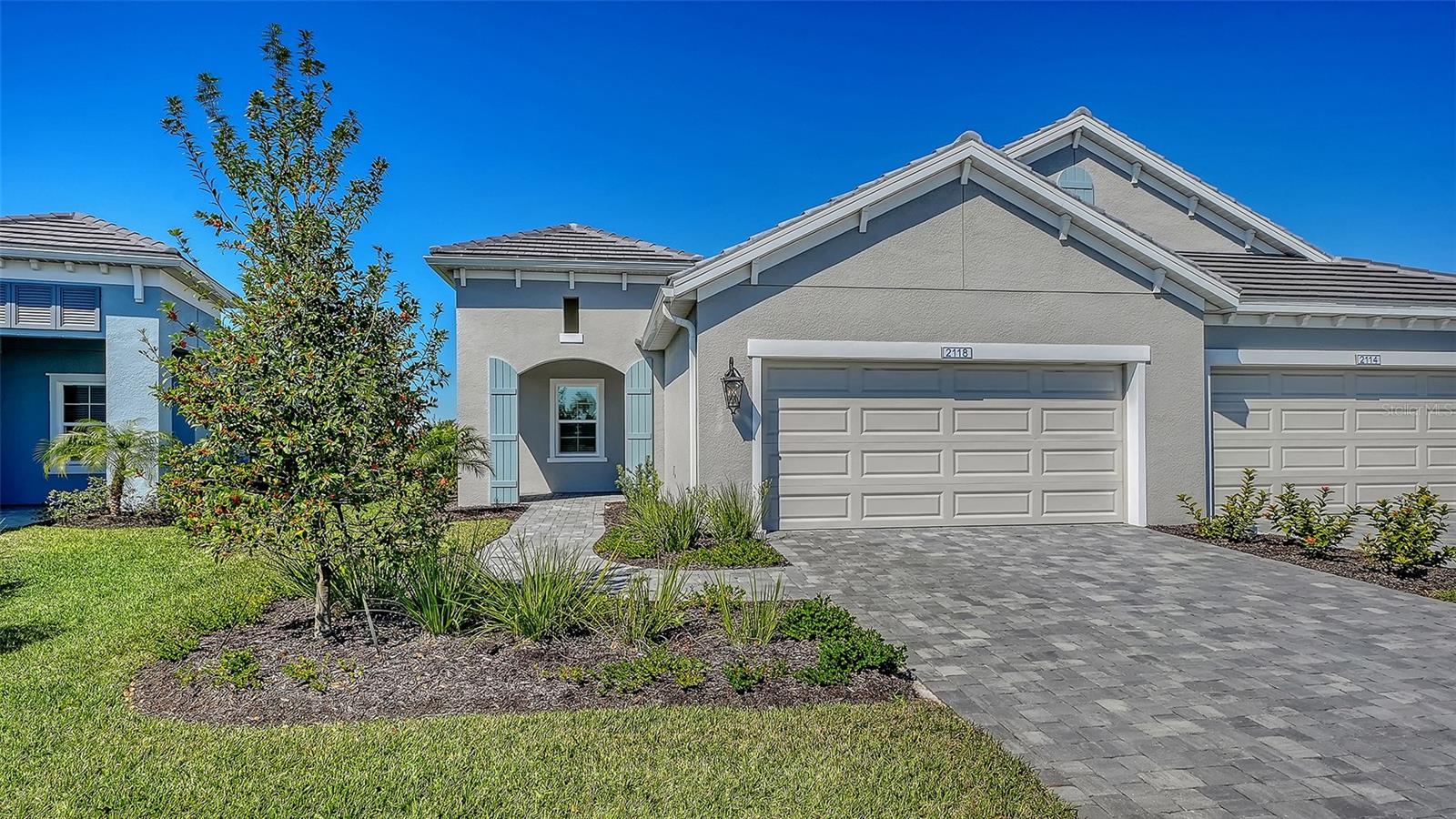 2118 Sylvester Palm Ln photo 1