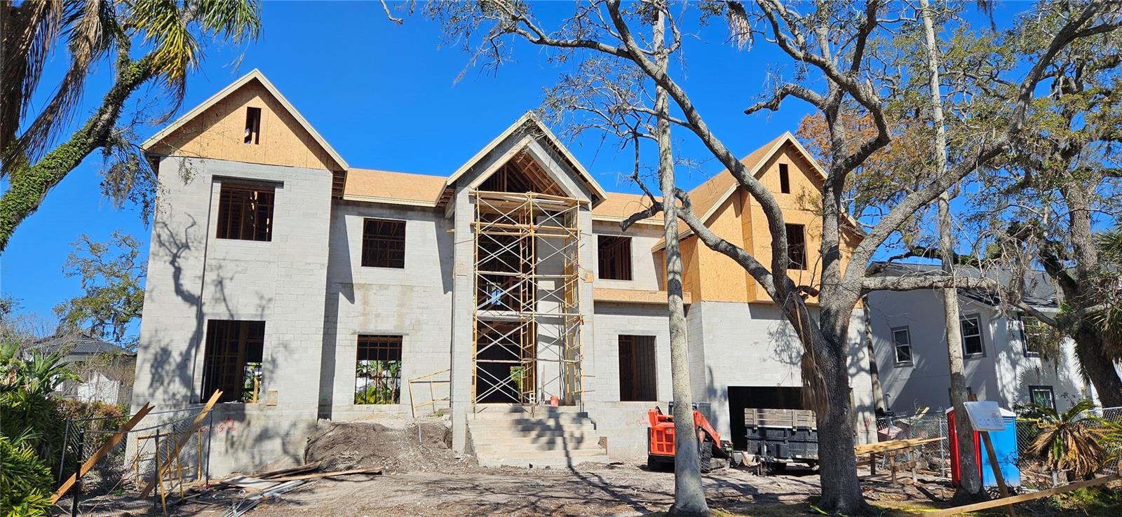811 Grove Park Ave photo 1