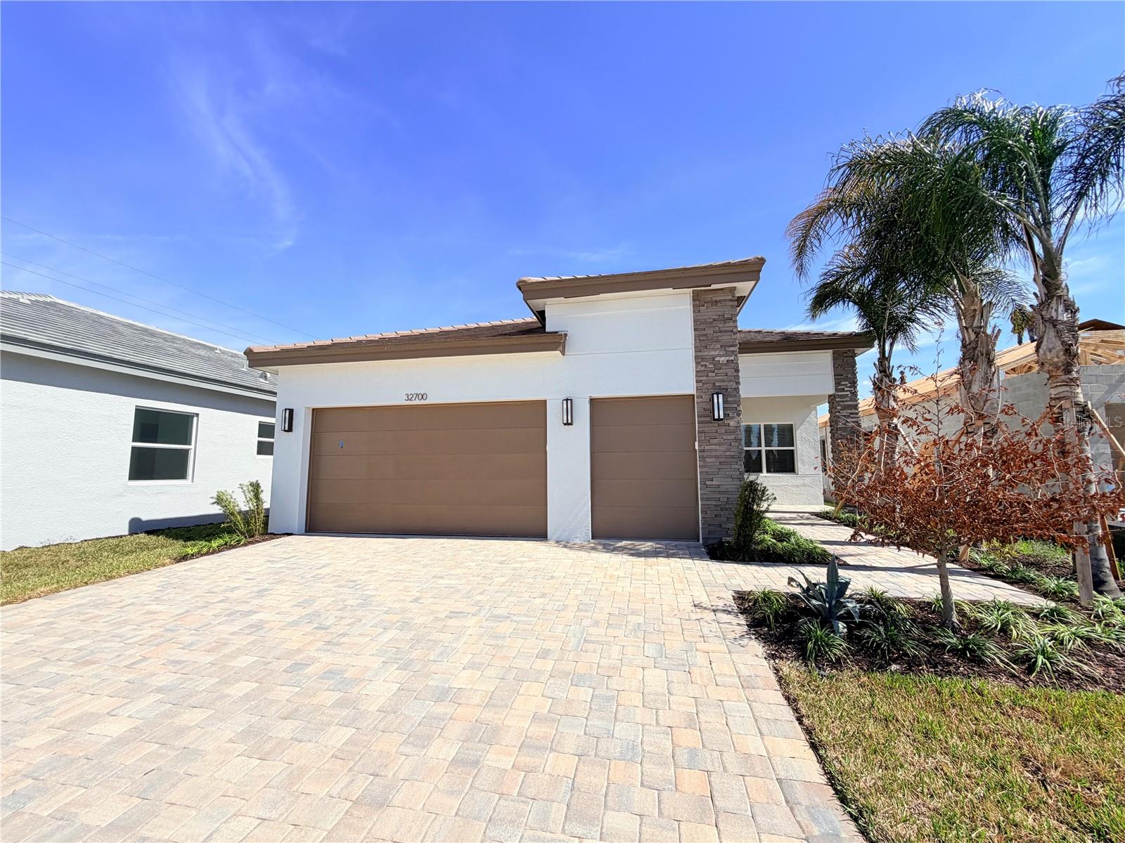 32700 Neroli St photo 1