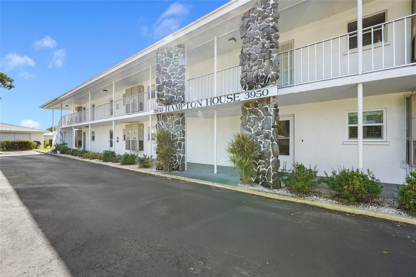 3950 Roxane Blvd #2B photo 1