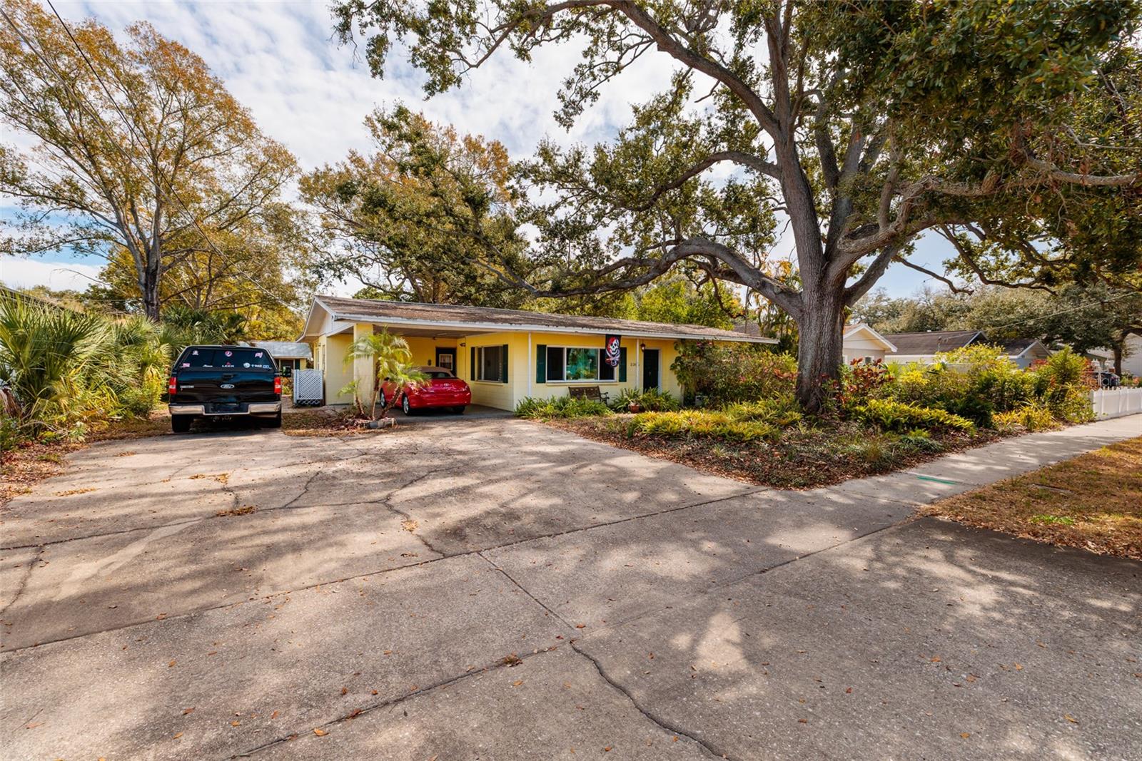 2306 S Lois Ave photo 1