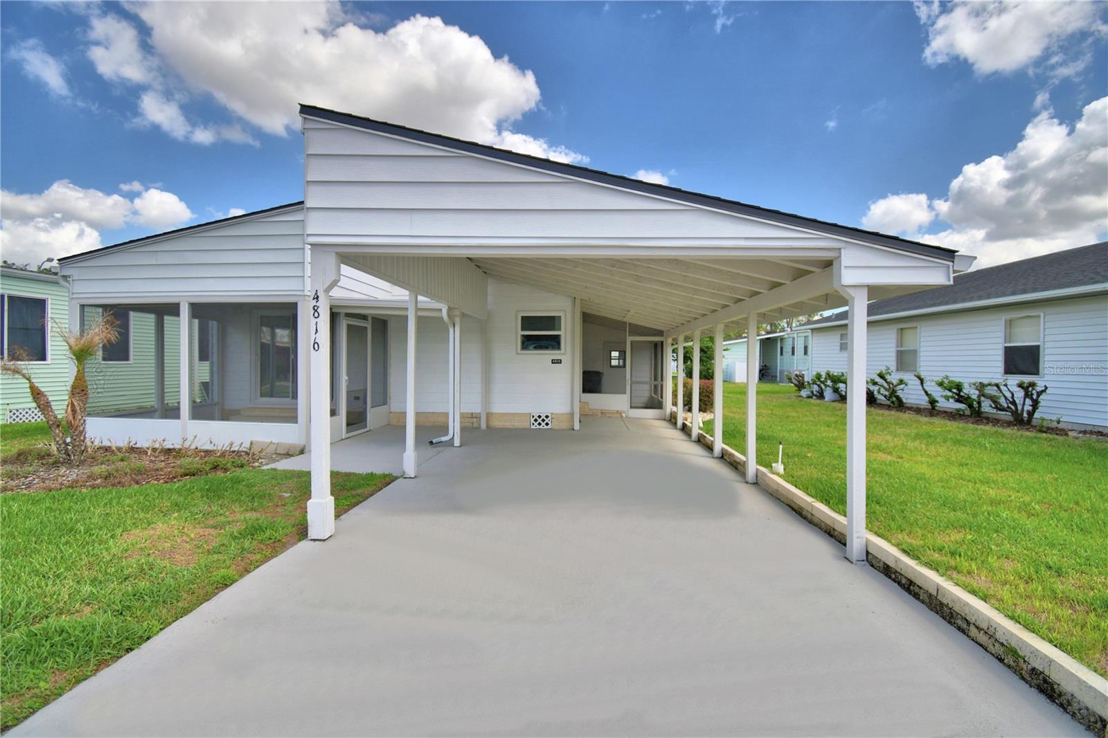 4816 Goldenview Ln photo 1
