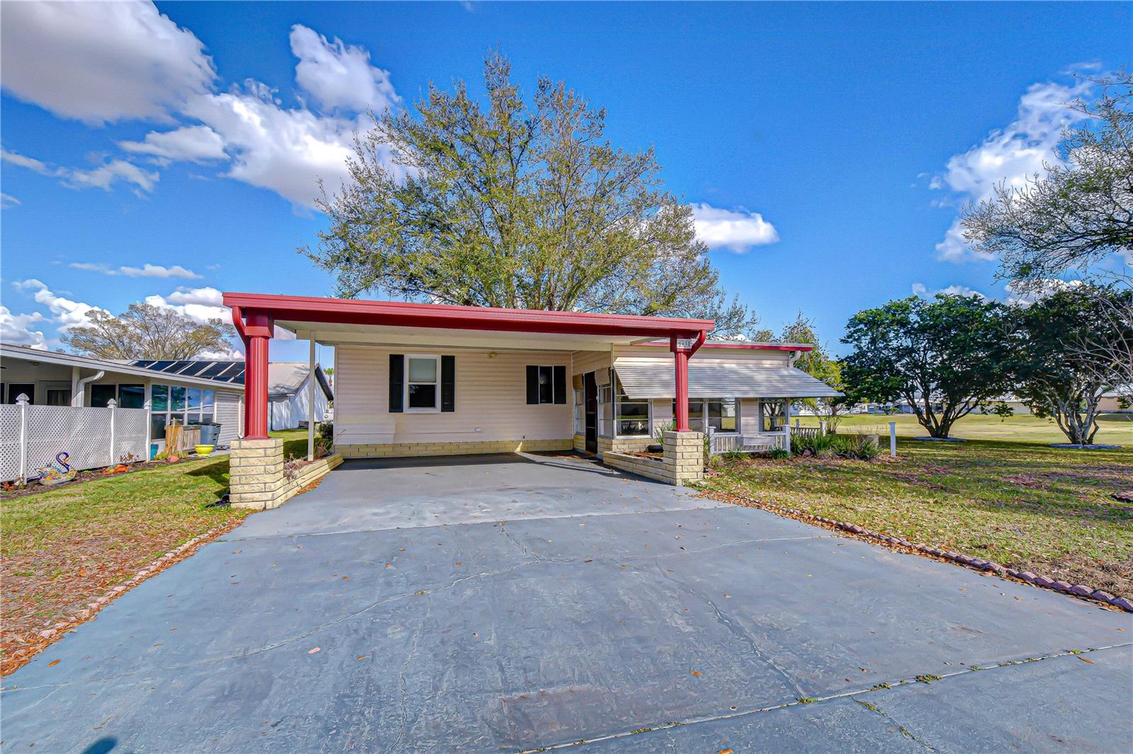 5438 Antigua Dr photo 1