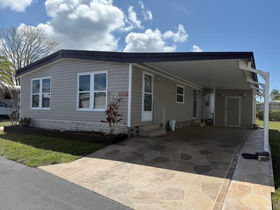 5168 Rubber Tree Cir photo 1