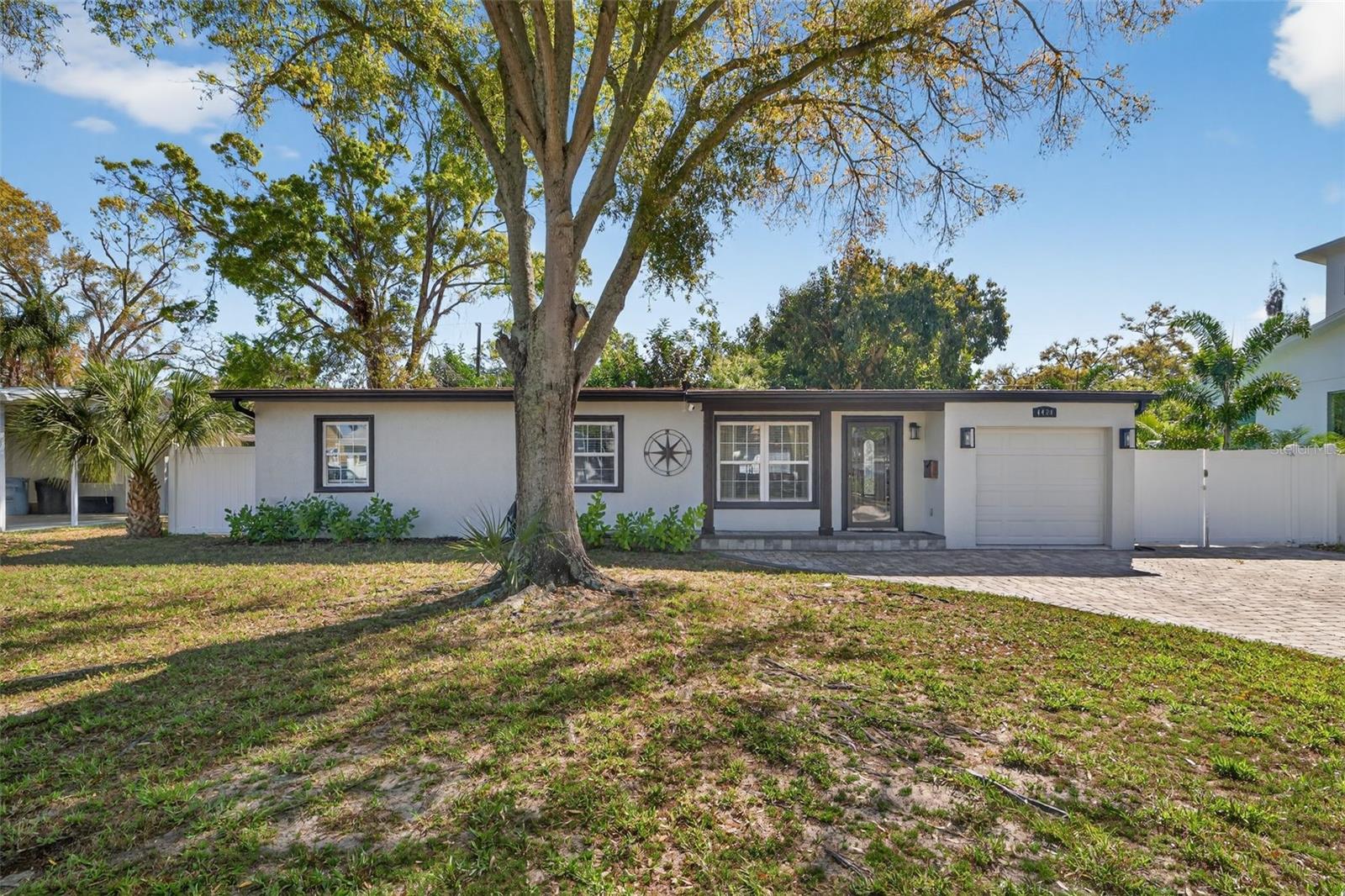 4420 Pompano Dr SE photo 1
