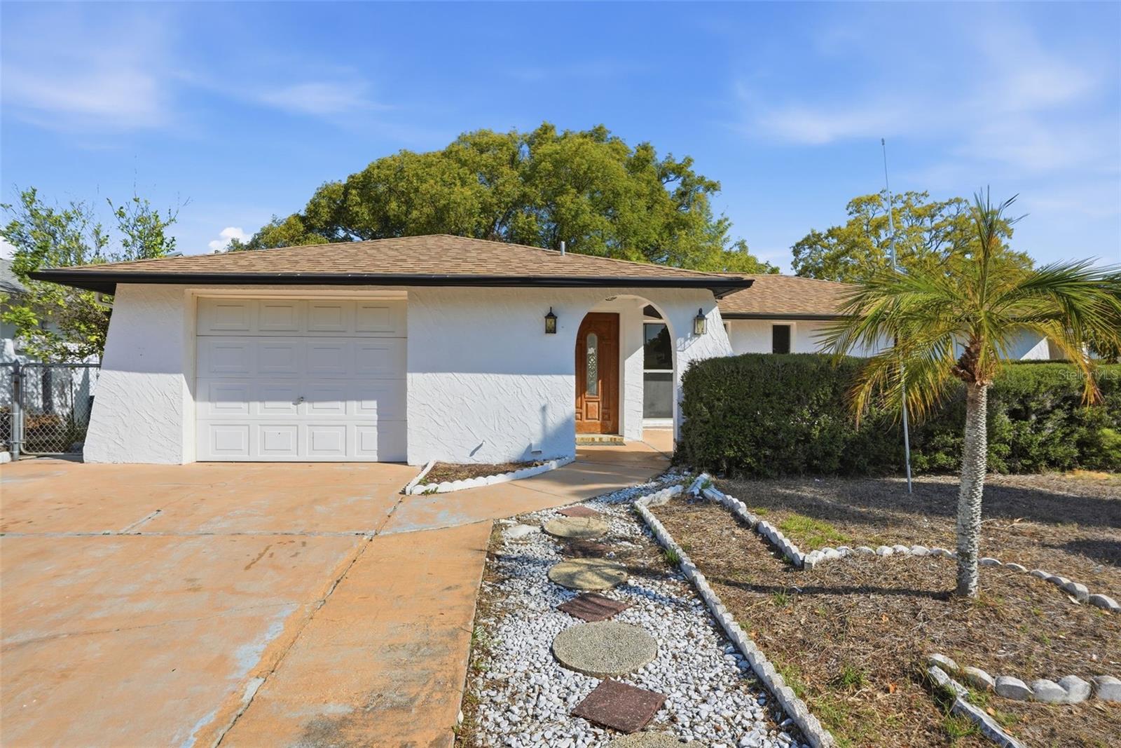 7427 Fireside Dr photo 1