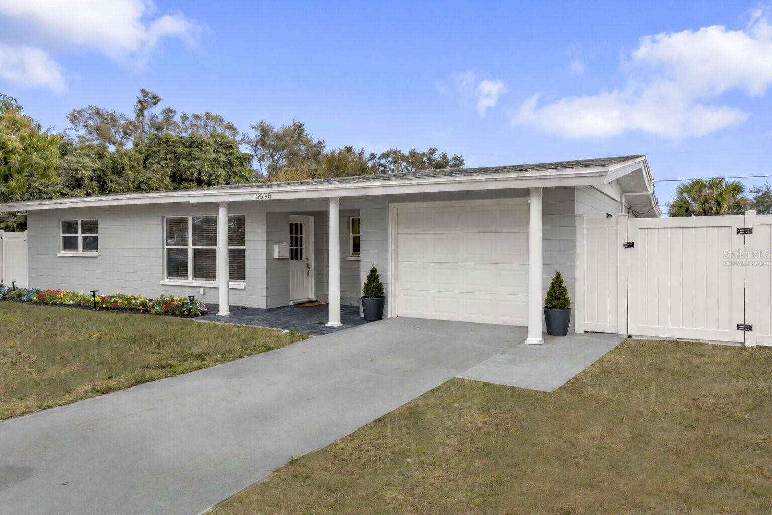 5698 38th Ave N photo 1