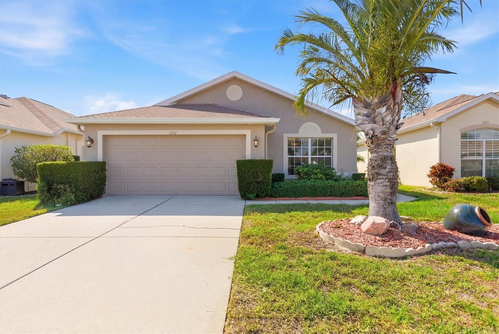 2211 Pleasant Hill Ln photo 1