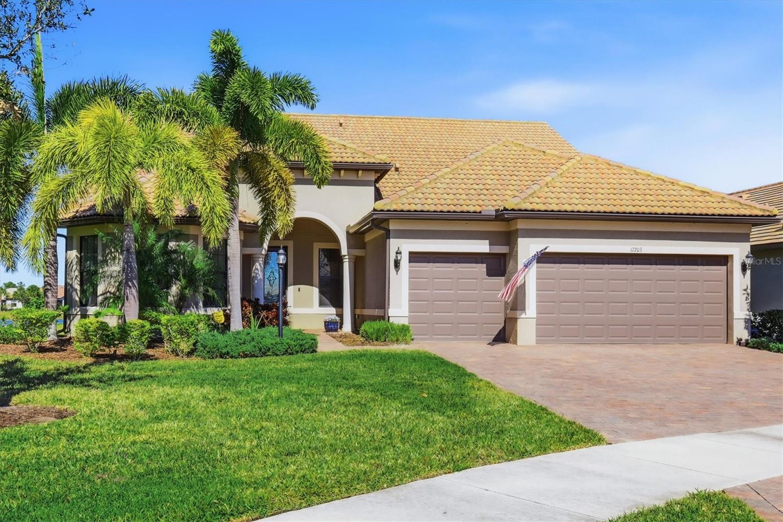 17203 Corinna Pl photo 1