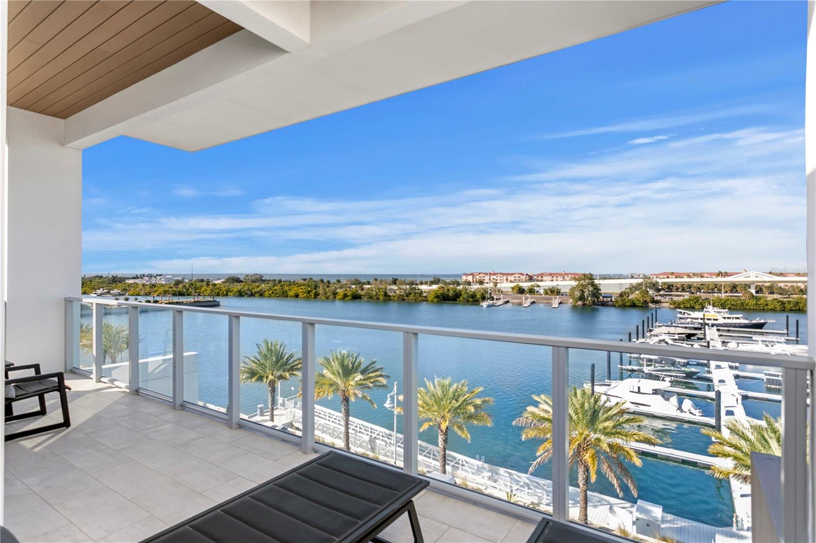 5142 Marina Way photo 1