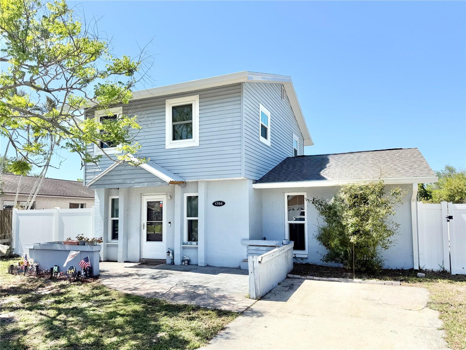 1784 Taylor Lake Pl photo 1