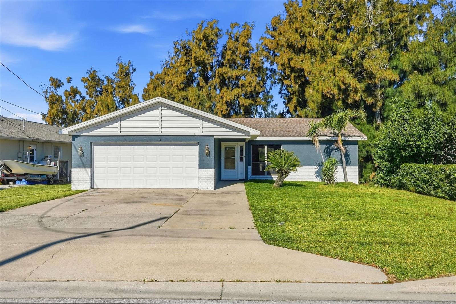 11696 Currie Ln photo 1