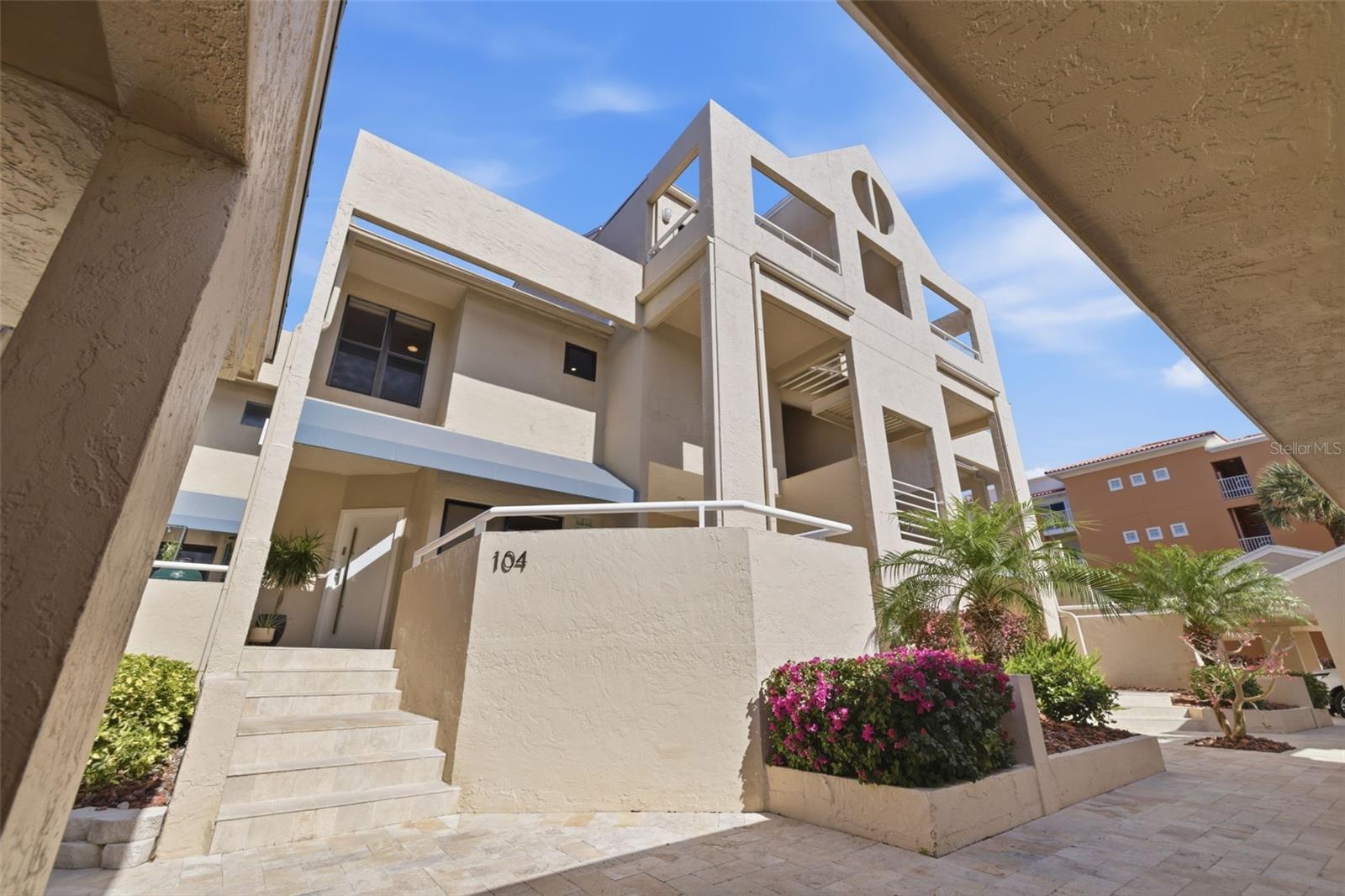 722 Pinellas Bayway S #104 photo 1