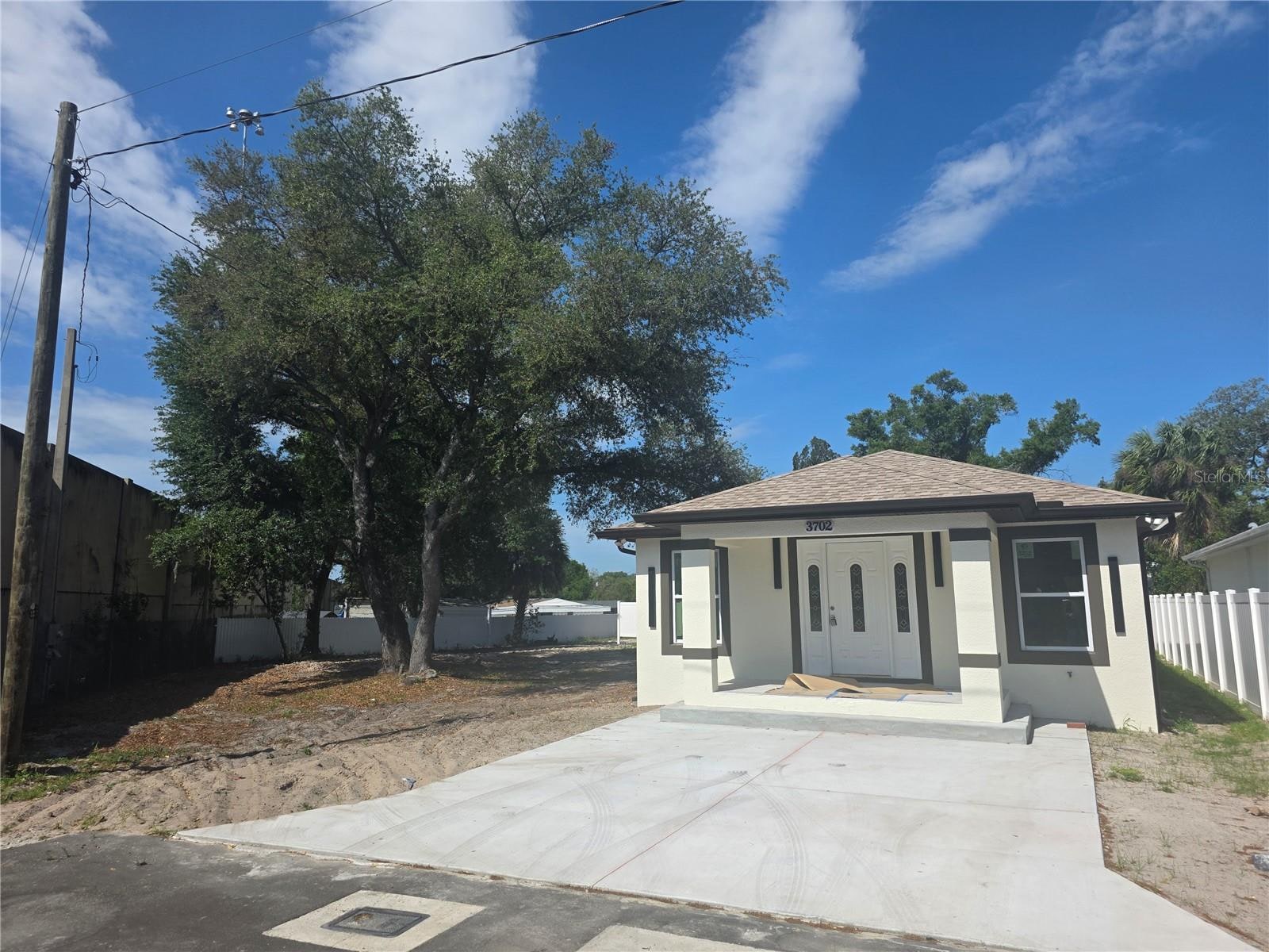 3702 Smith St photo 1