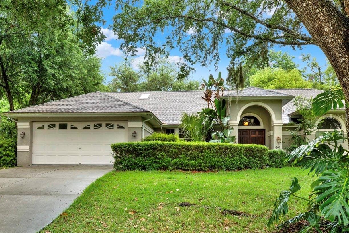 642 Erin Way photo 1