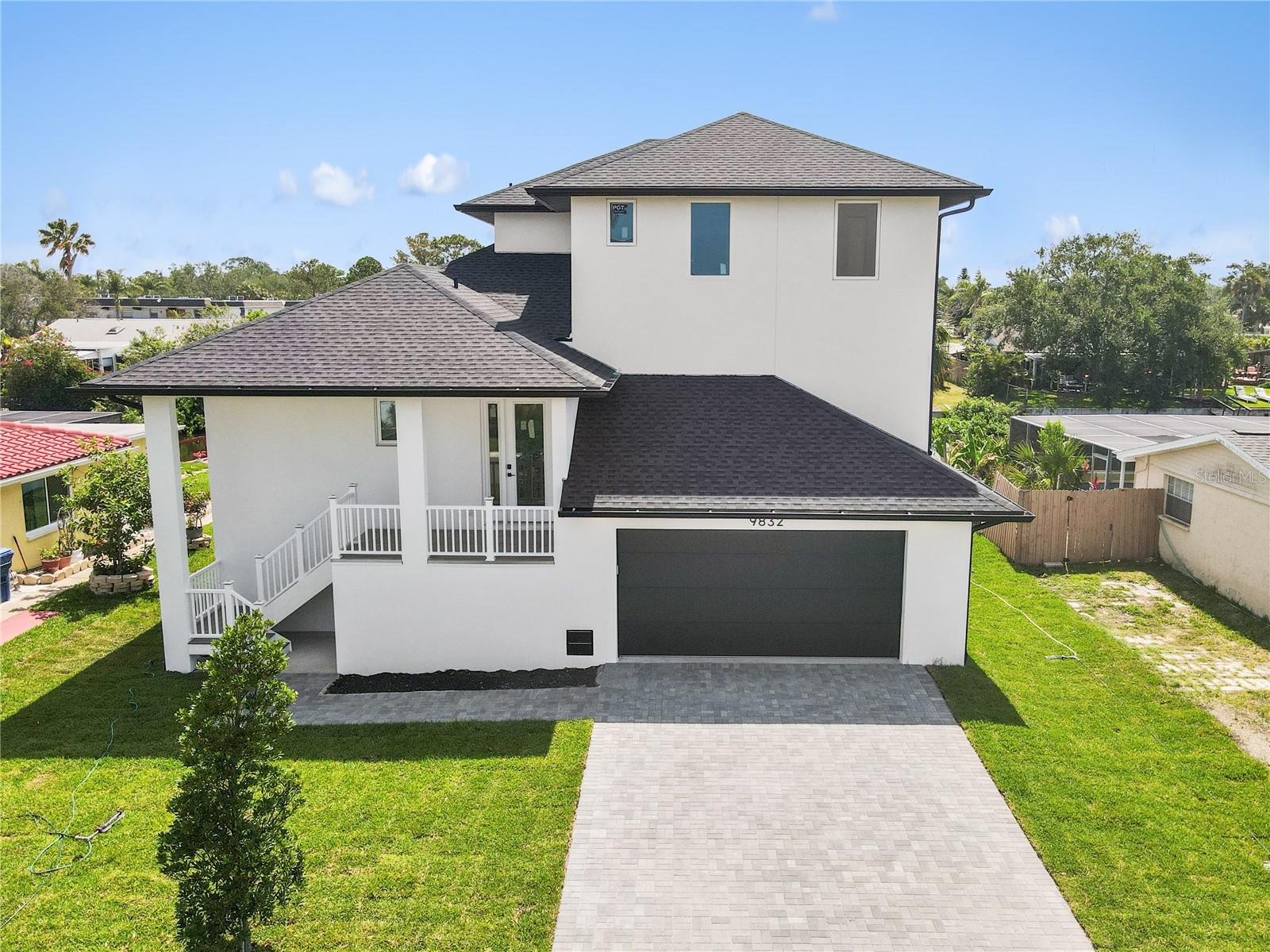 9832 Island Harbor Dr photo 1