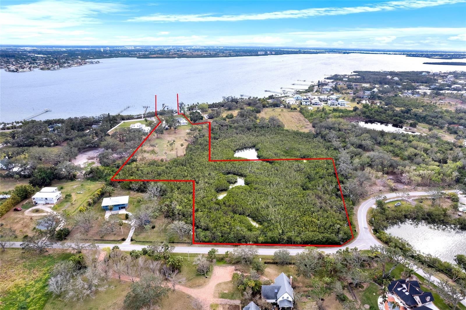 724 Bayshore Dr photo 1