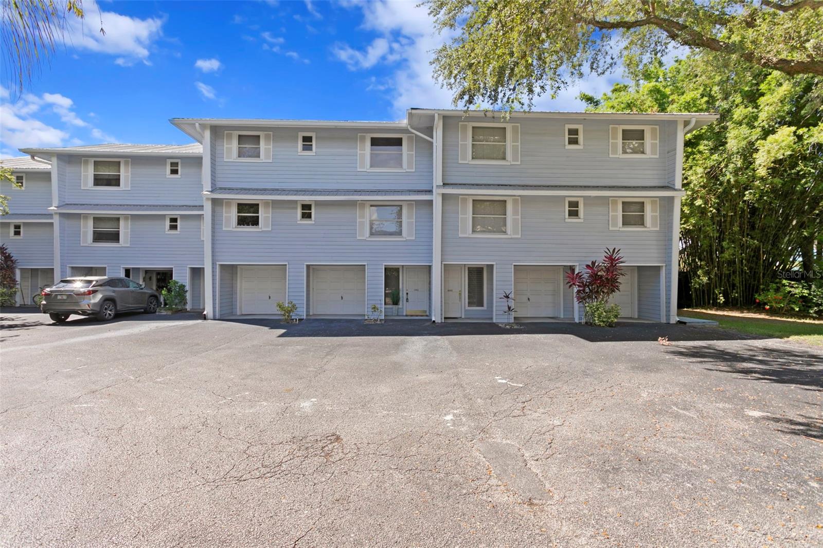 4863 W Flamingo Rd #2